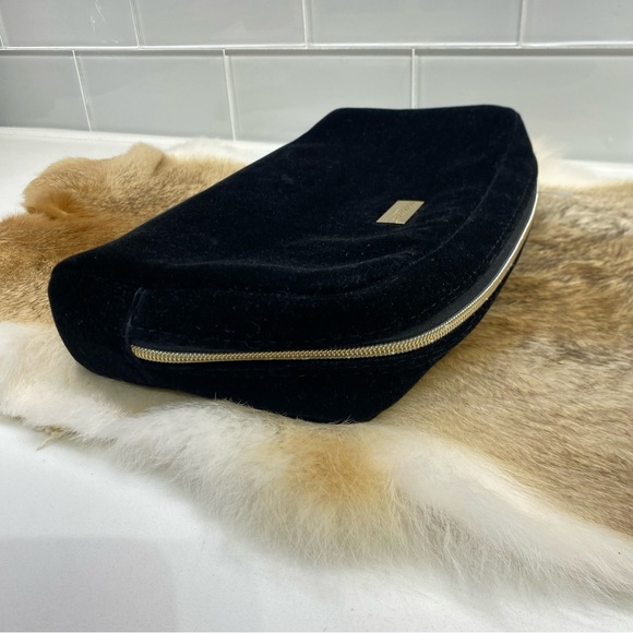 Giorgio Armani Cosmetic Velour Luxe Make up Bag Velvet Exterior Pouch - Picture 3 of 10